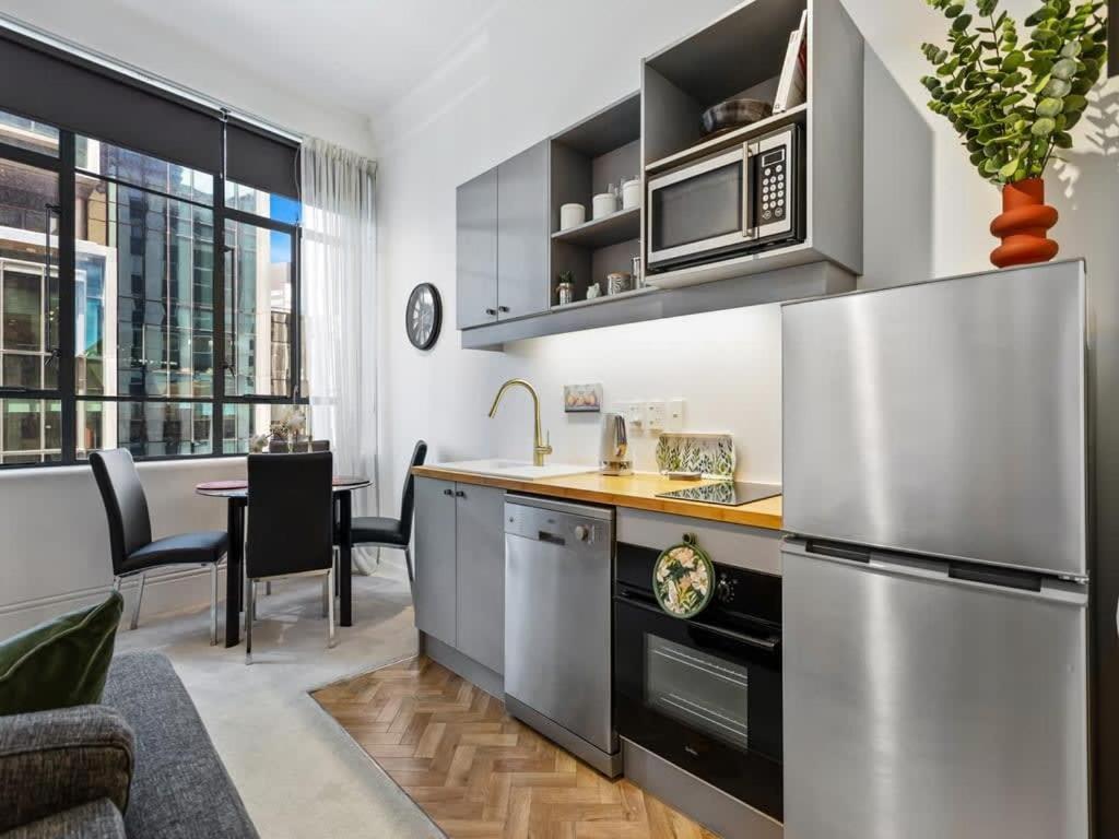Cosy - Charming Building Apartment *