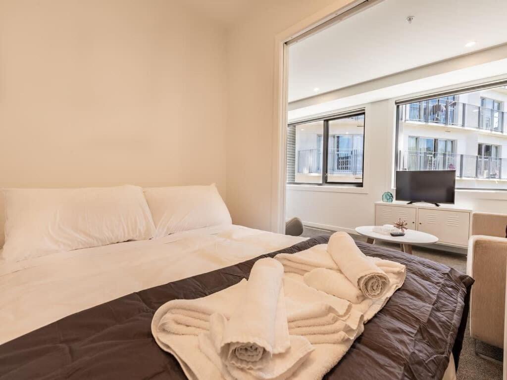 Beautiful Two Bedroom Next To Myers Park Auckland