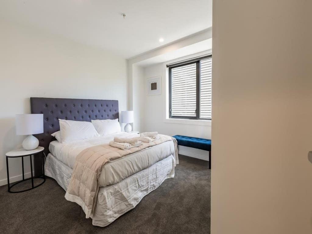 Beautiful Two Bedroom Next To Myers Park *