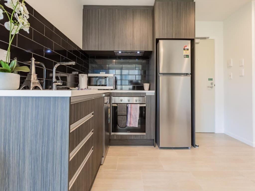 Beautiful Two Bedroom Next To Myers Park
