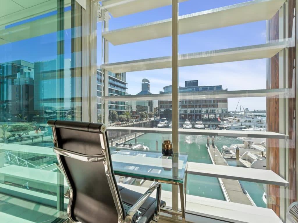 Gorgeous 2 Bedroom - Wynyard Quarter! Free Parking