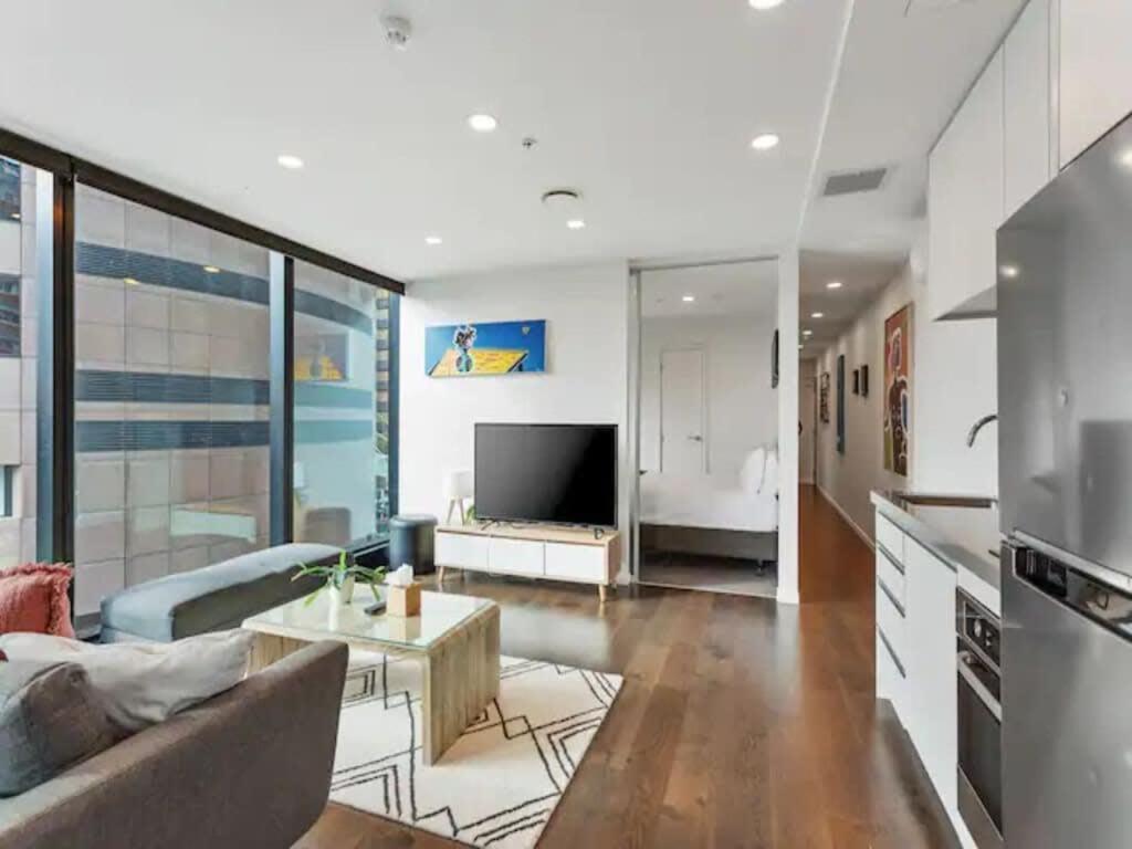 Two Bedroom - Large Balcony * Auckland