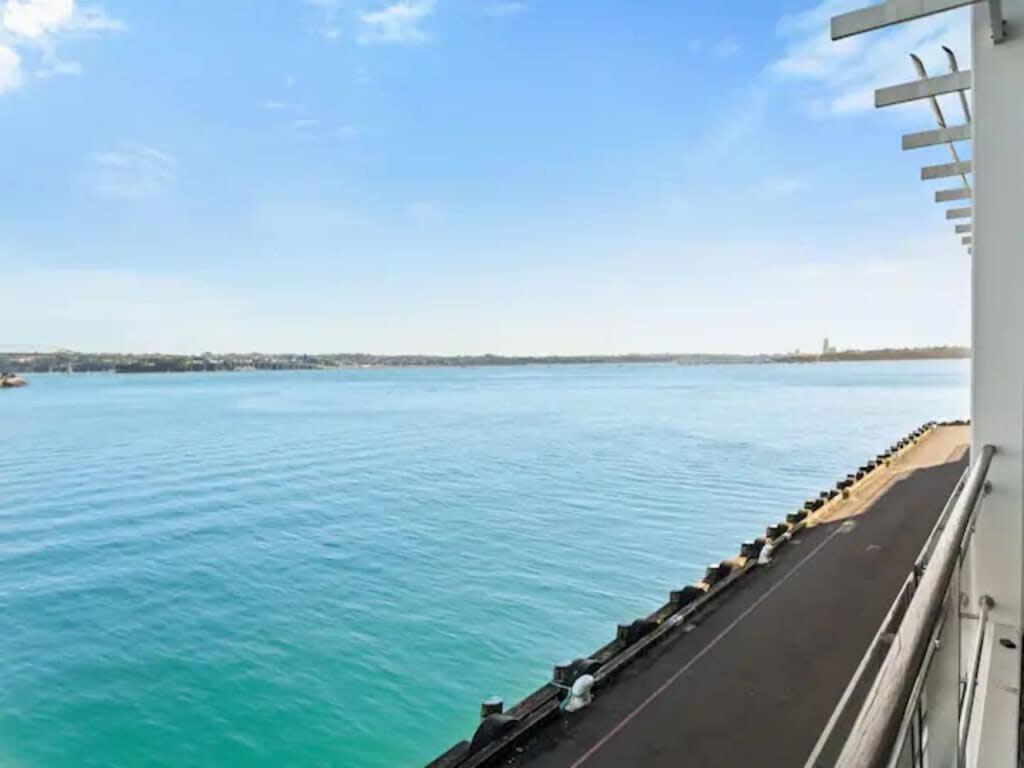 Relaxing Sea Wharf View