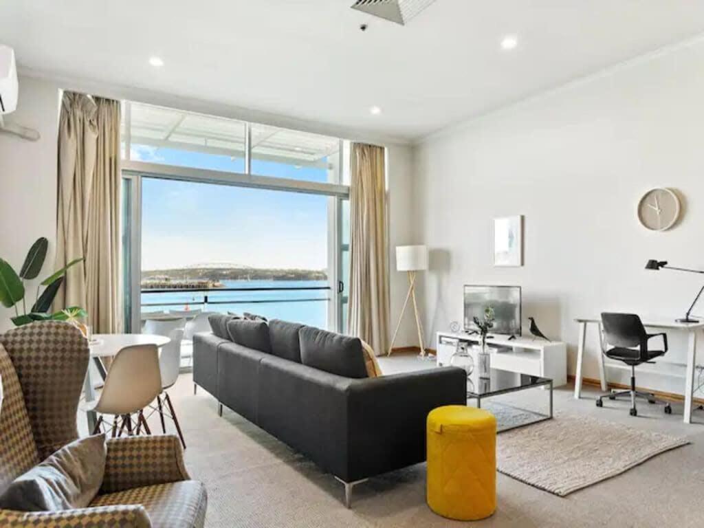 Apartment Relaxing Sea Wharf View