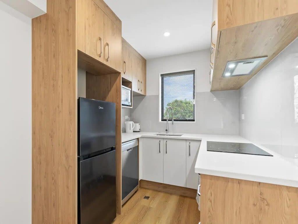 Stunning Three Bedroom Townhouse With Free Parking Holiday home