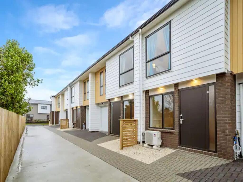 Holiday home Stunning Three Bedroom Townhouse With Free Parking Auckland