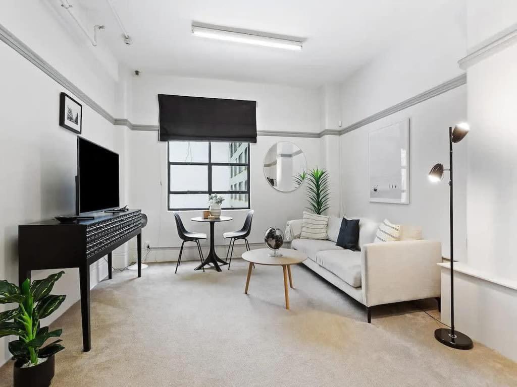 Lovely 1-bedroom Unit In