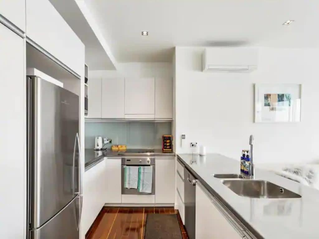 Stunning Views Of Viaduct Harbour Free Parking Apartment Auckland