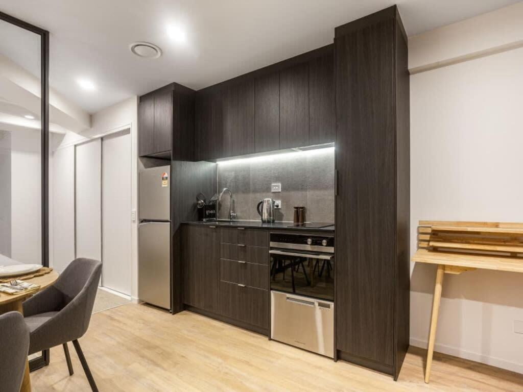 Holiday home Brand New With Pool And Gym