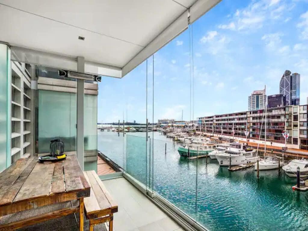 Apartment Stunning Views Of Viaduct Harbour Free Parking Auckland
