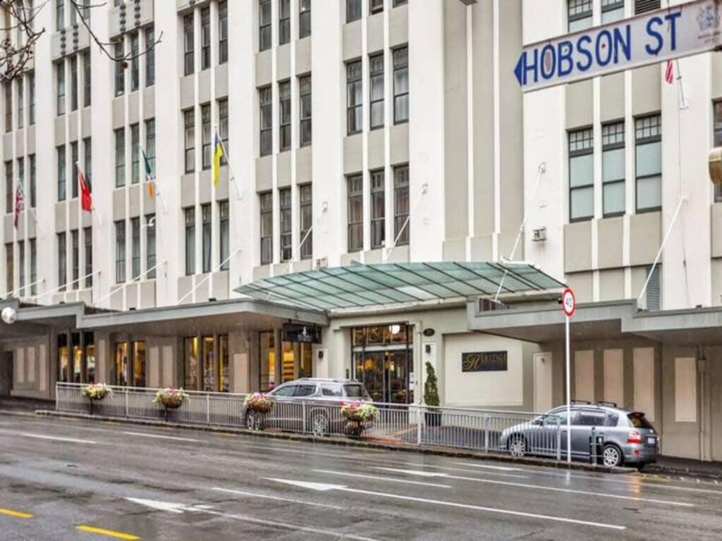 Stylish With Pool And Gym * Auckland