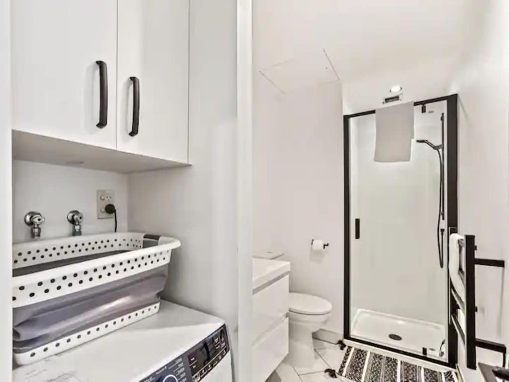 Modern One Bedroom In *