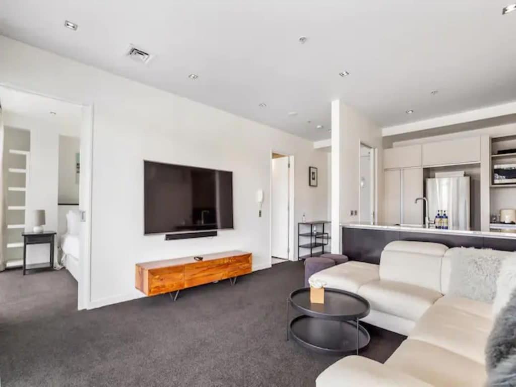 Stunning Views Of Viaduct Harbour Free Parking Apartment
