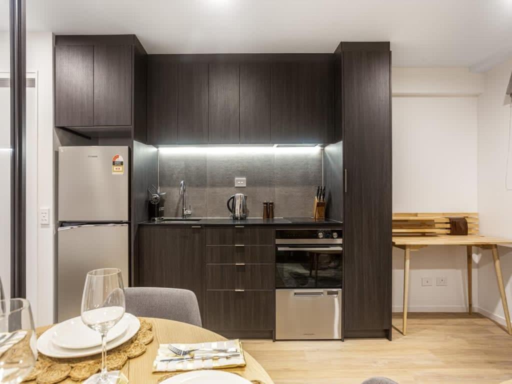 Brand New With Pool And Gym Auckland