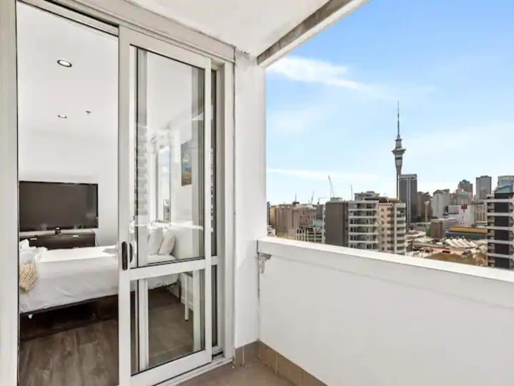 Modern One Bedroom In *