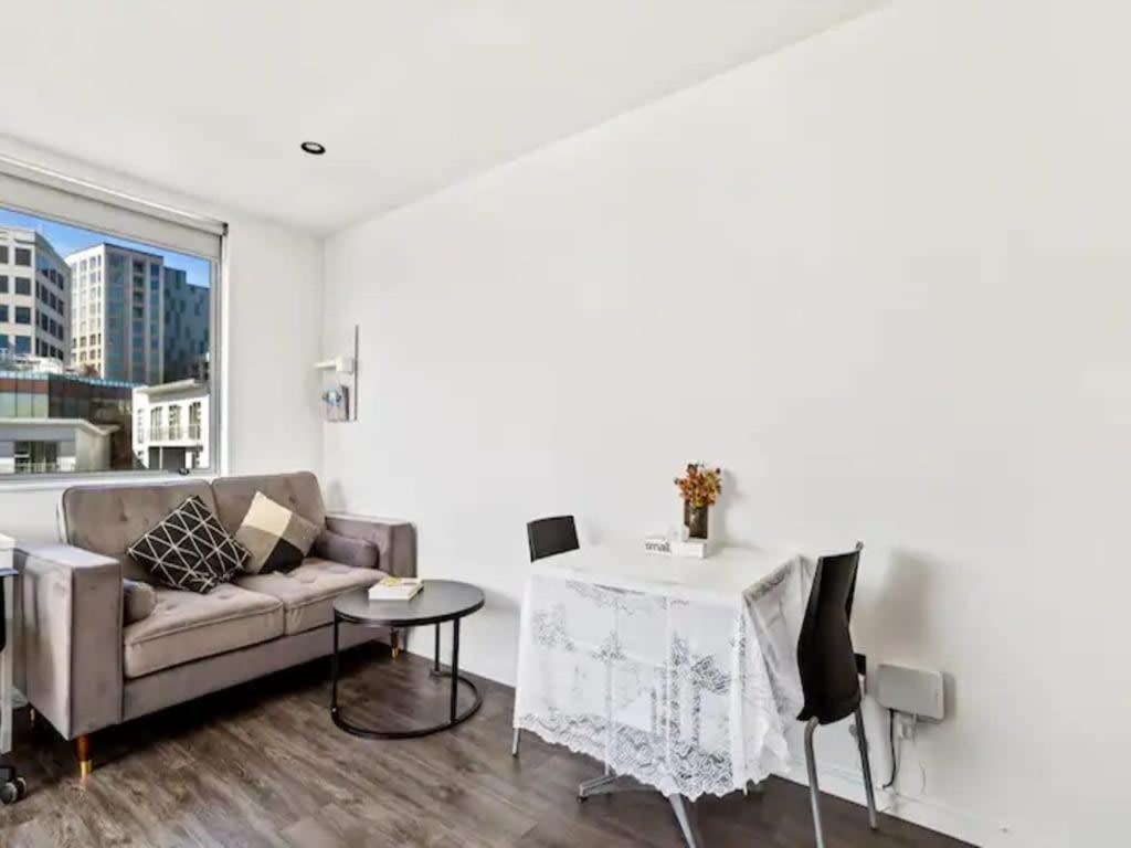 Apartment Modern One Bedroom In Auckland