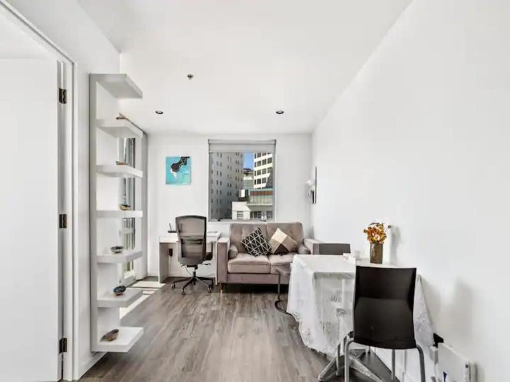 Apartment Modern One Bedroom In *