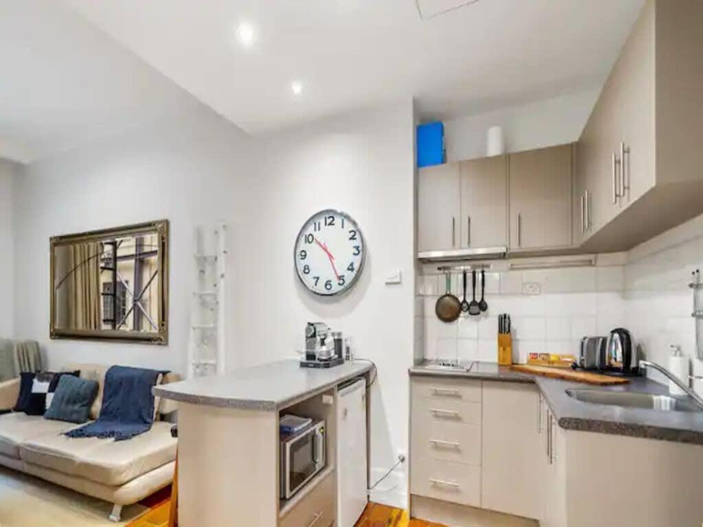 Apartment Stylish With Pool And Gym