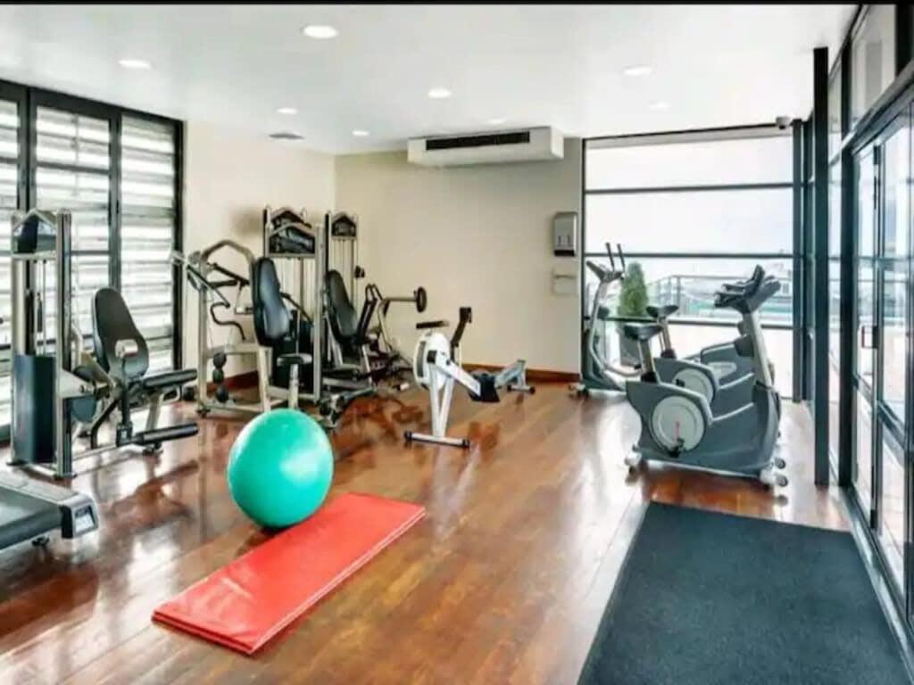 Stylish With Pool And Gym