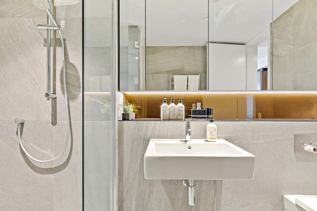 Wonderful Wynyard Quarter Apartment