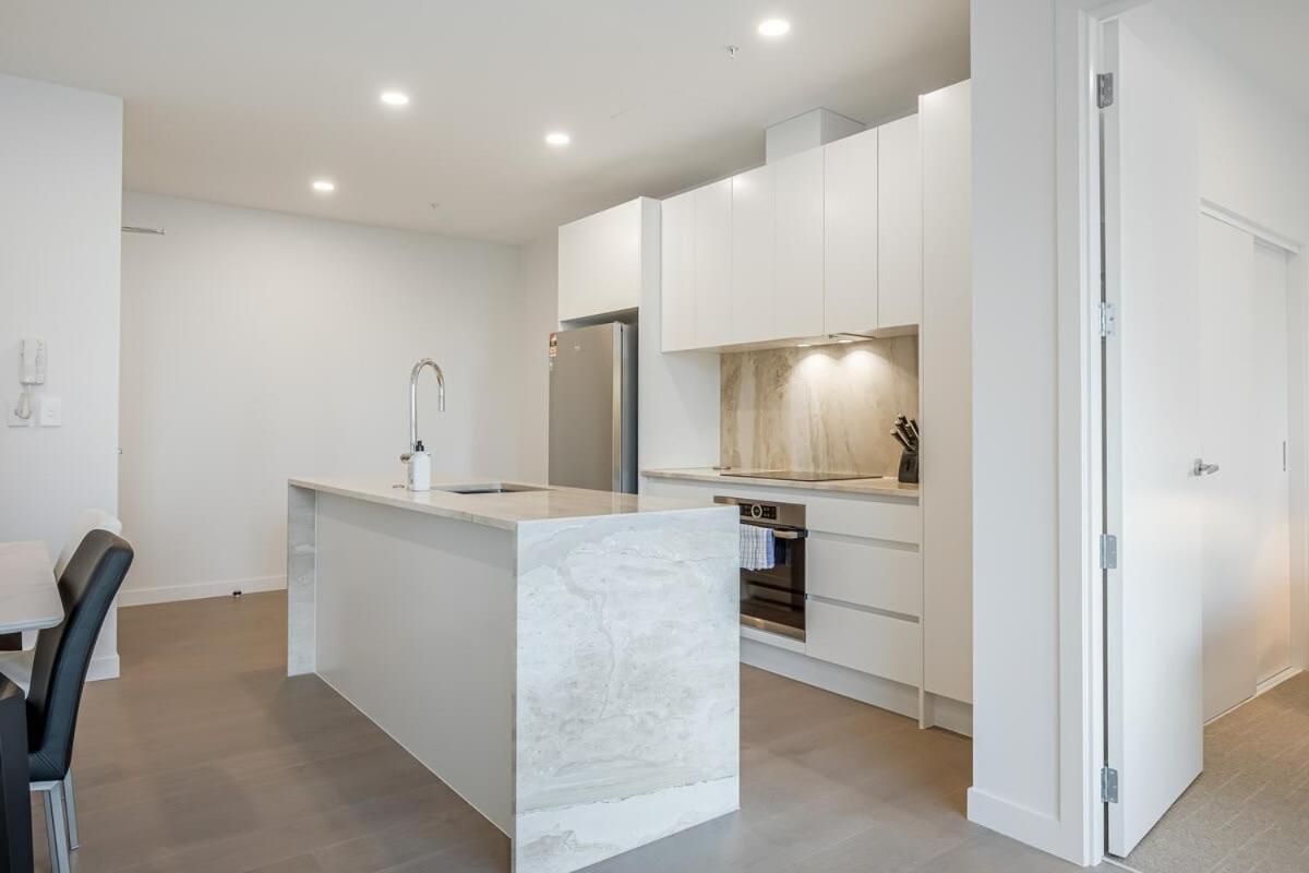 Modern Bright *