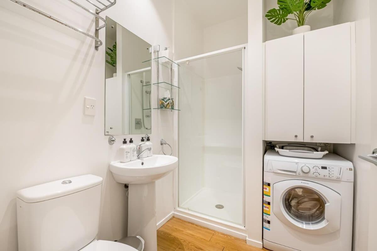 Open-plan Living In The Heart Of Auckland