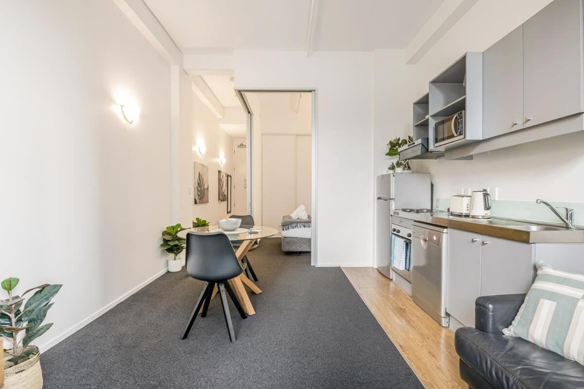 Apartment Open-plan Living In The Heart Of *
