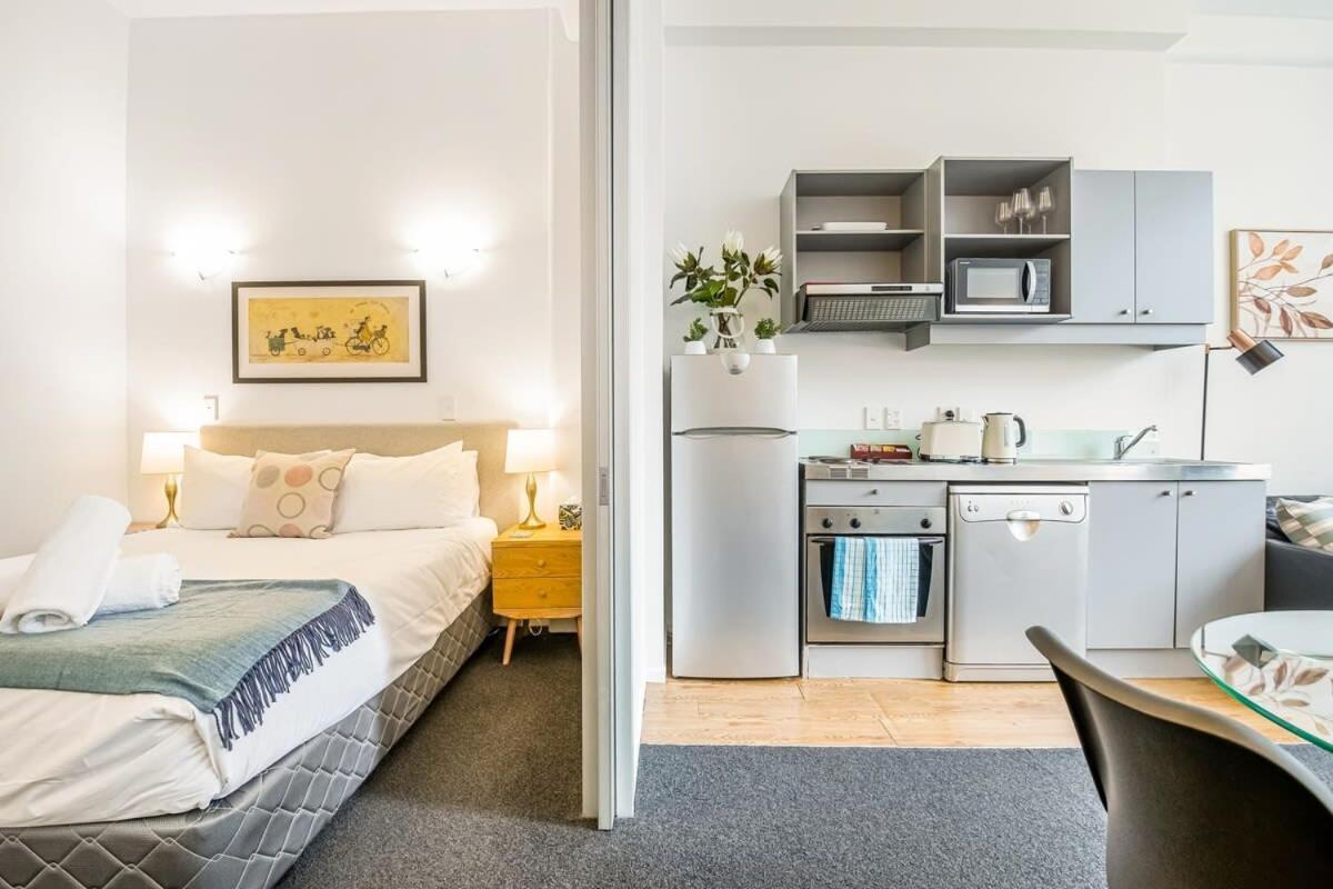 Open-plan Living In The Heart Of Apartment *