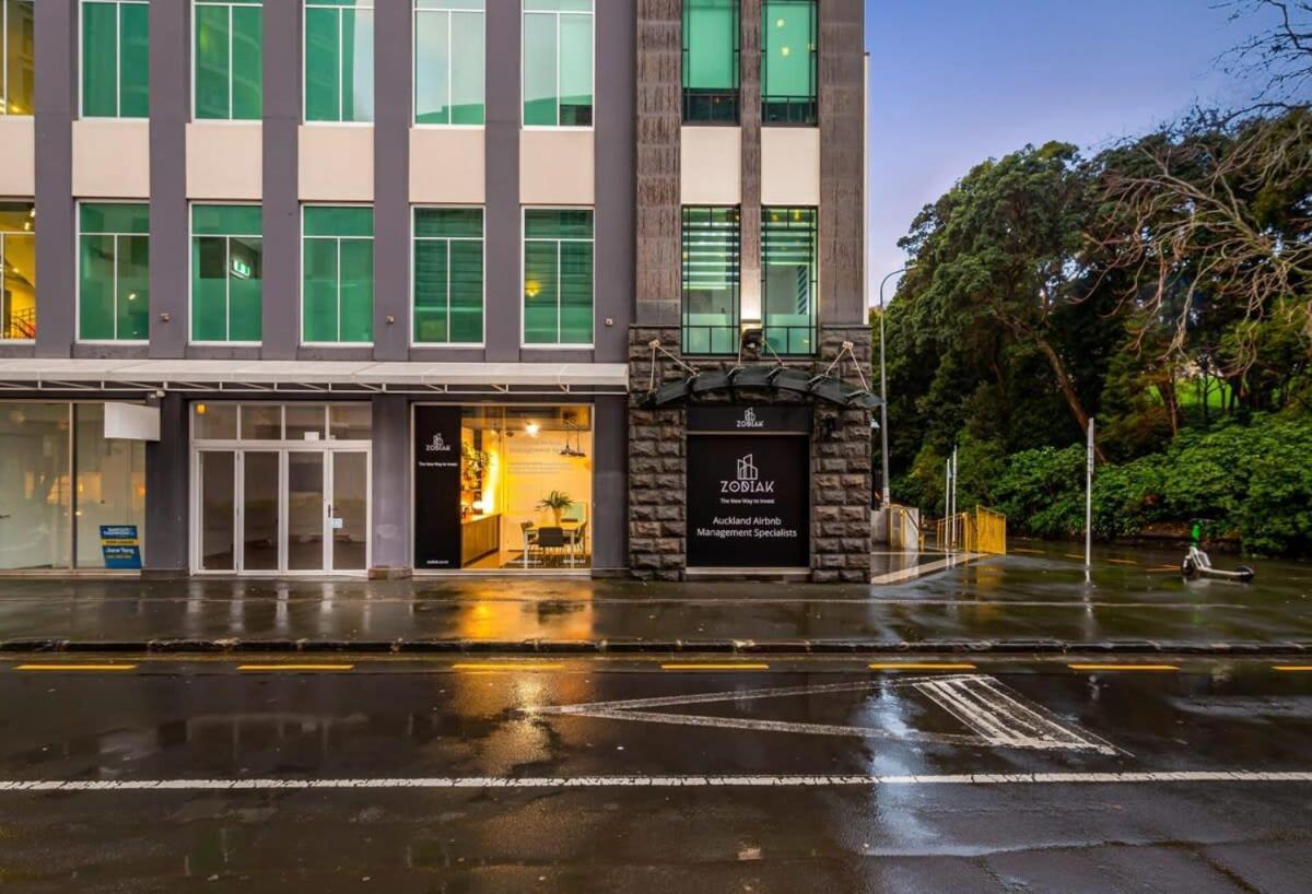Apartment Open-plan Living In The Heart Of Auckland