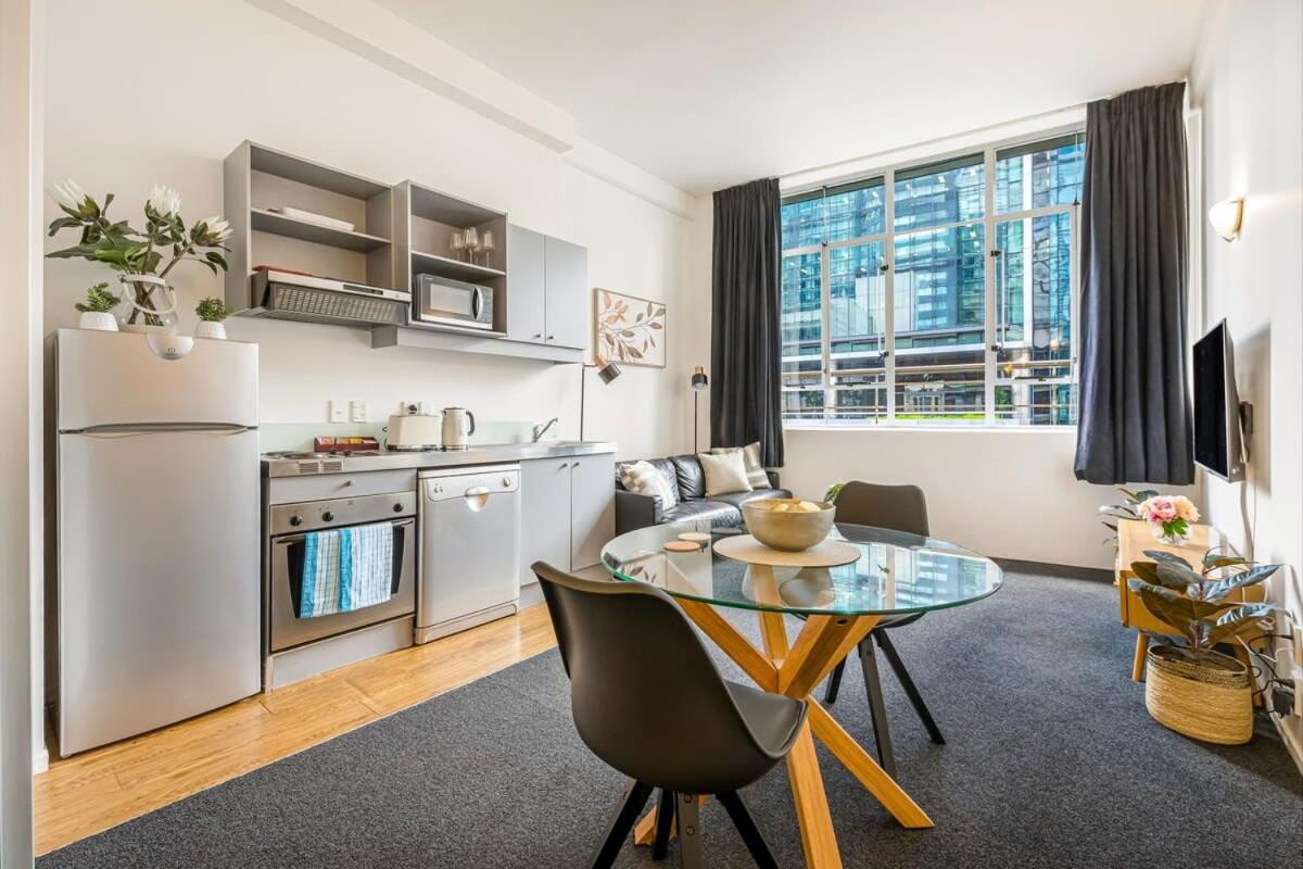 Apartment Open-plan Living In The Heart Of Auckland