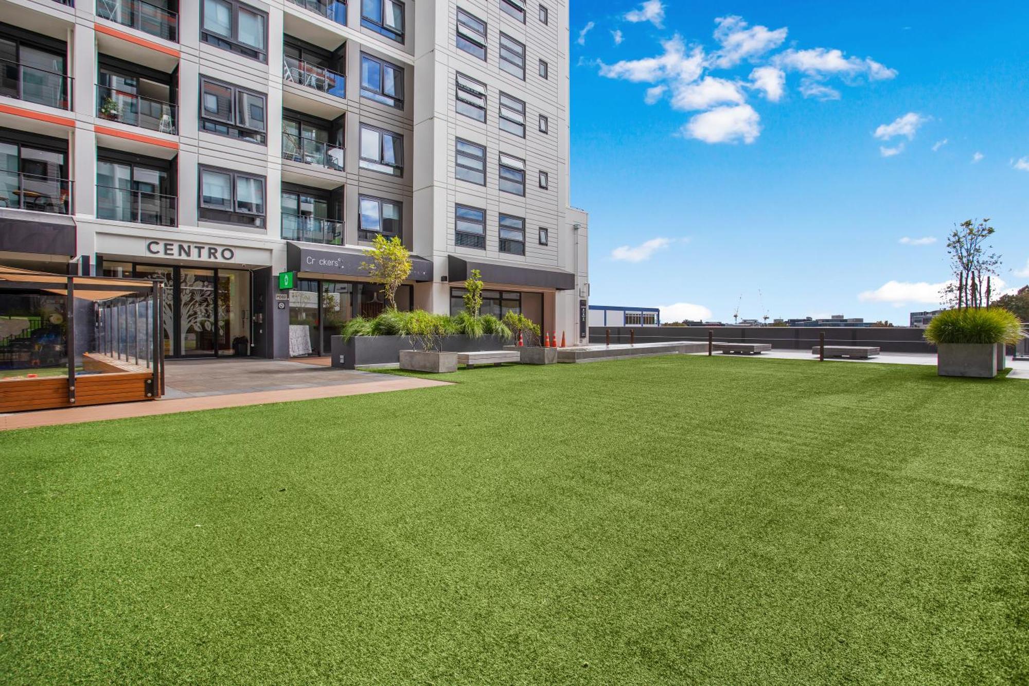 Skyline Serenade With Skycity View And Parking