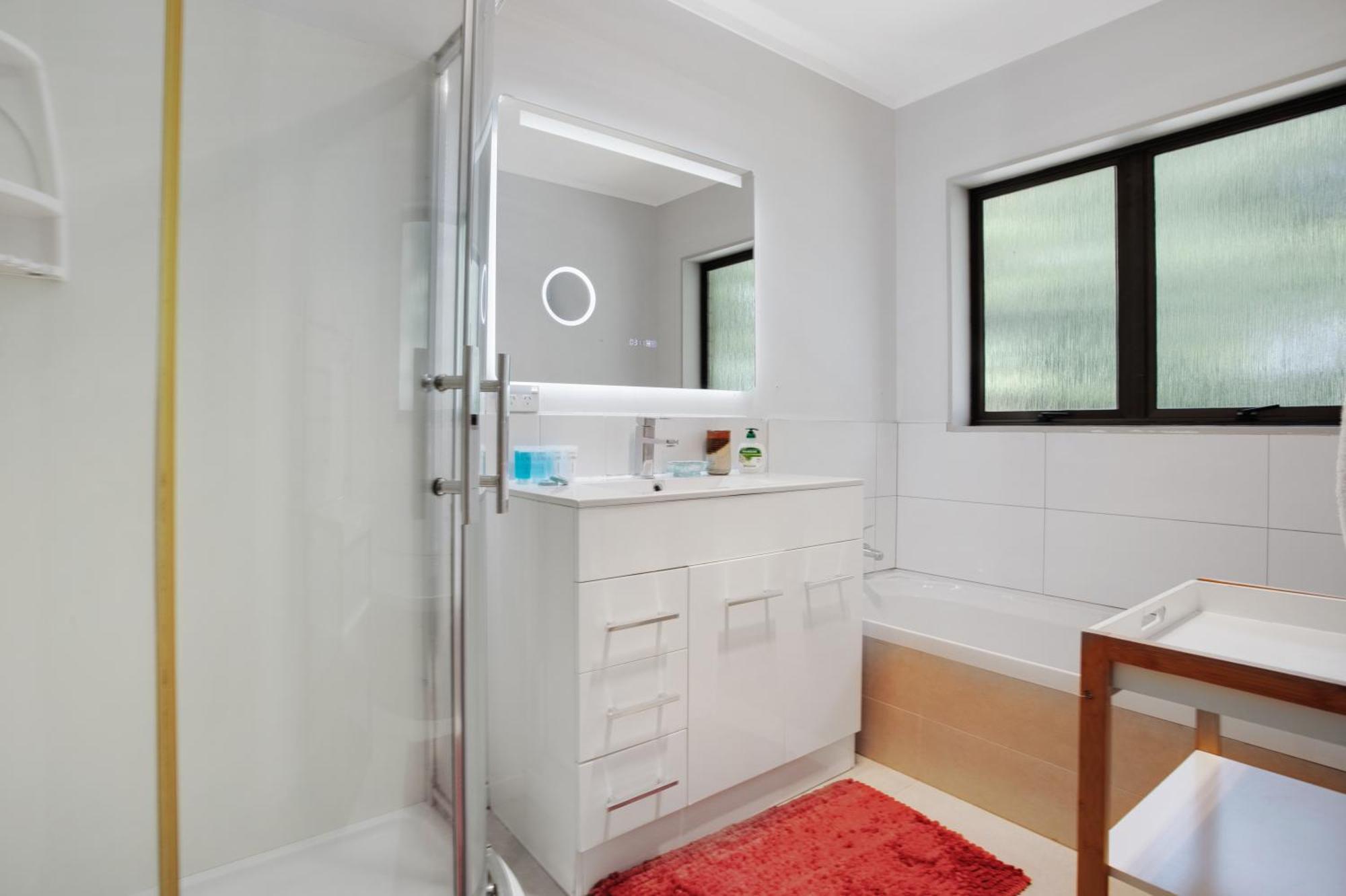 Sunnyside Townhouse With Rumpus, Parking And Deck Holiday home