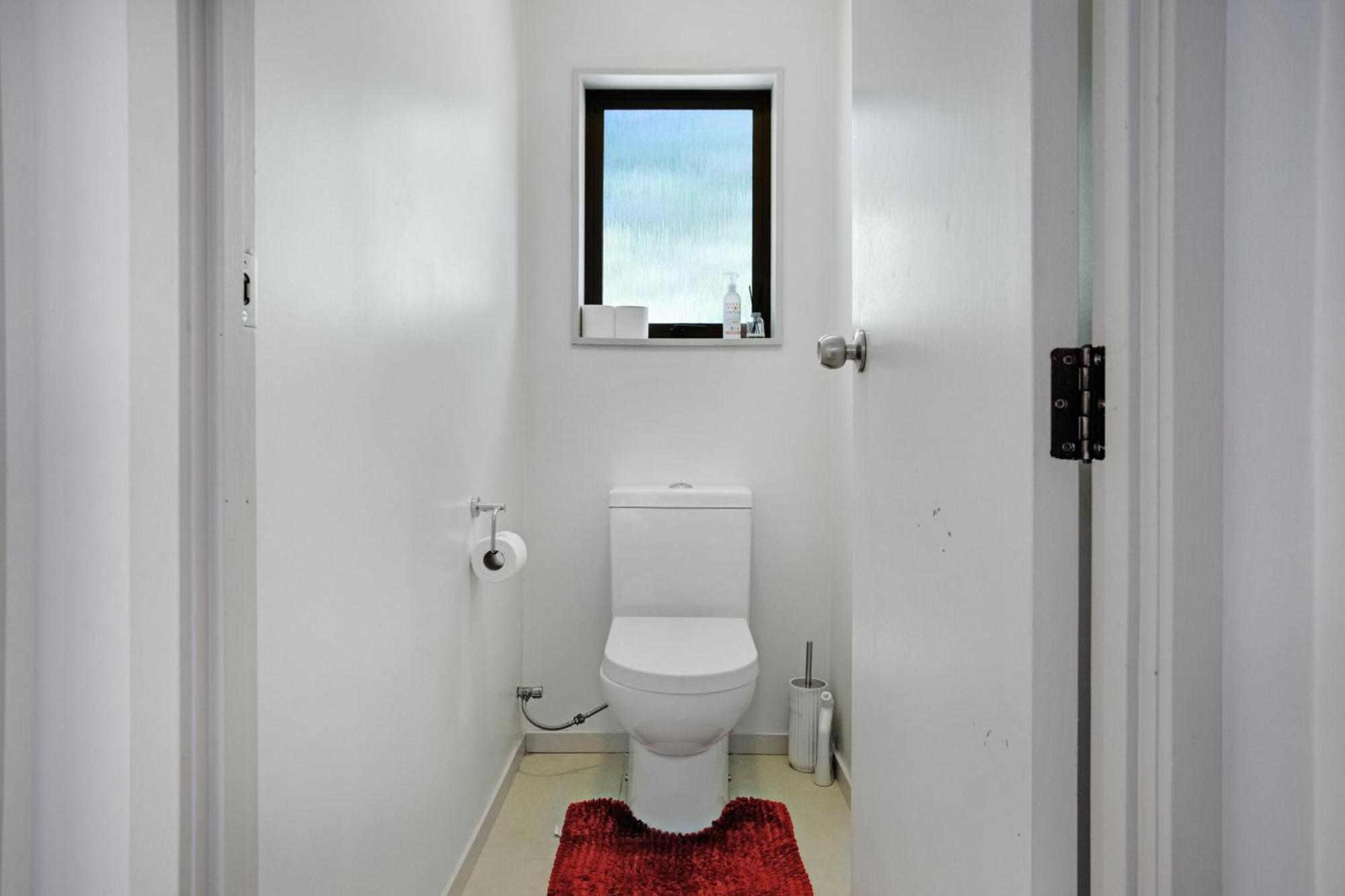 Holiday home Sunnyside Townhouse With Rumpus, Parking And Deck