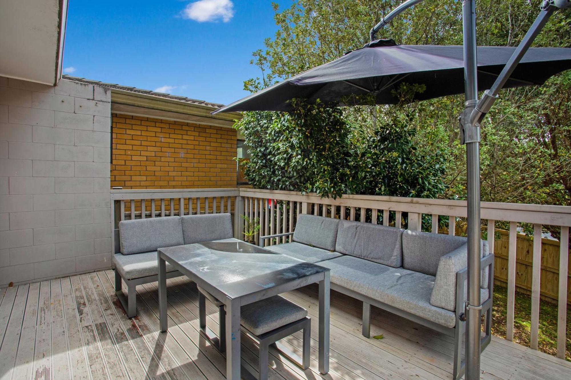 Holiday home Sunnyside Townhouse With Rumpus, Parking And Deck