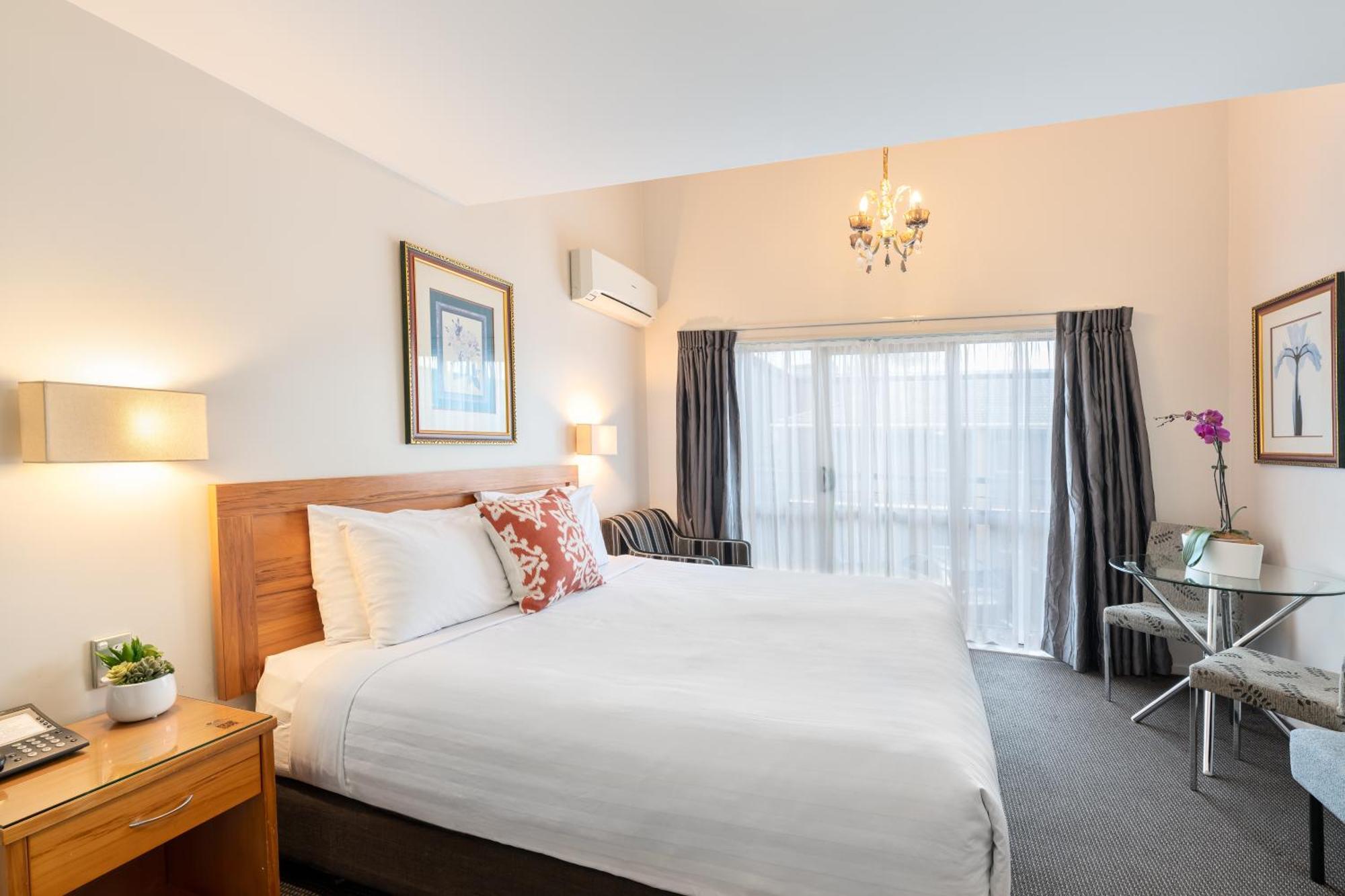 Motel Western Newmarket & 4*