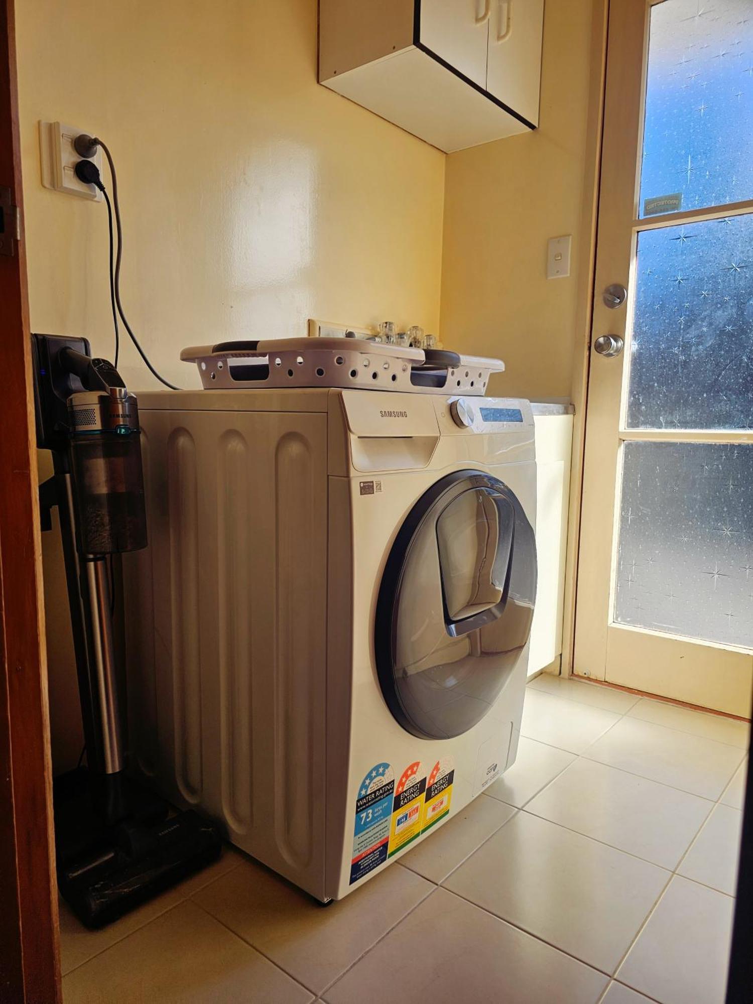 The Waterfront 361-with Sea View, Skysport And Air Conditioner In Each Bedroom