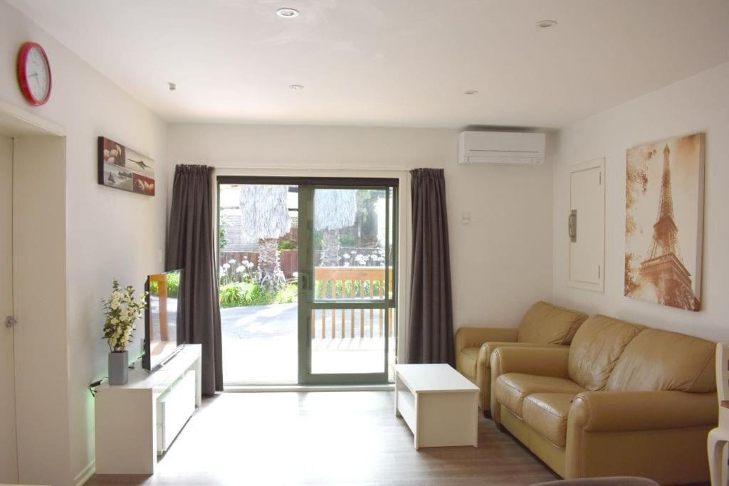 Cosy Modern Apartment Auckland