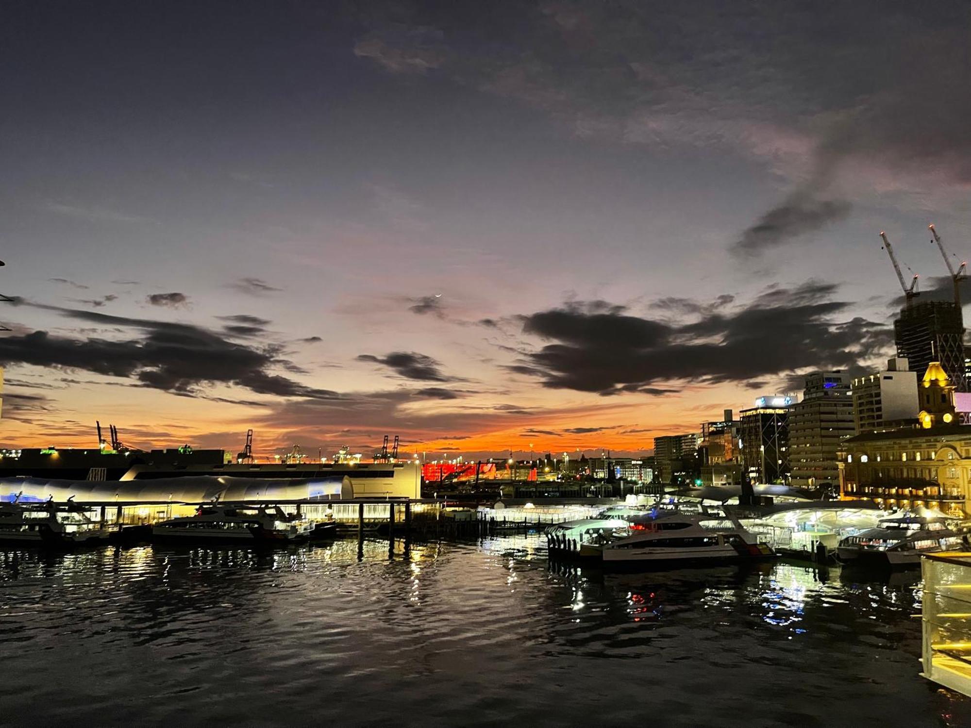 Chic Princes Wharf - View - Parking * Auckland