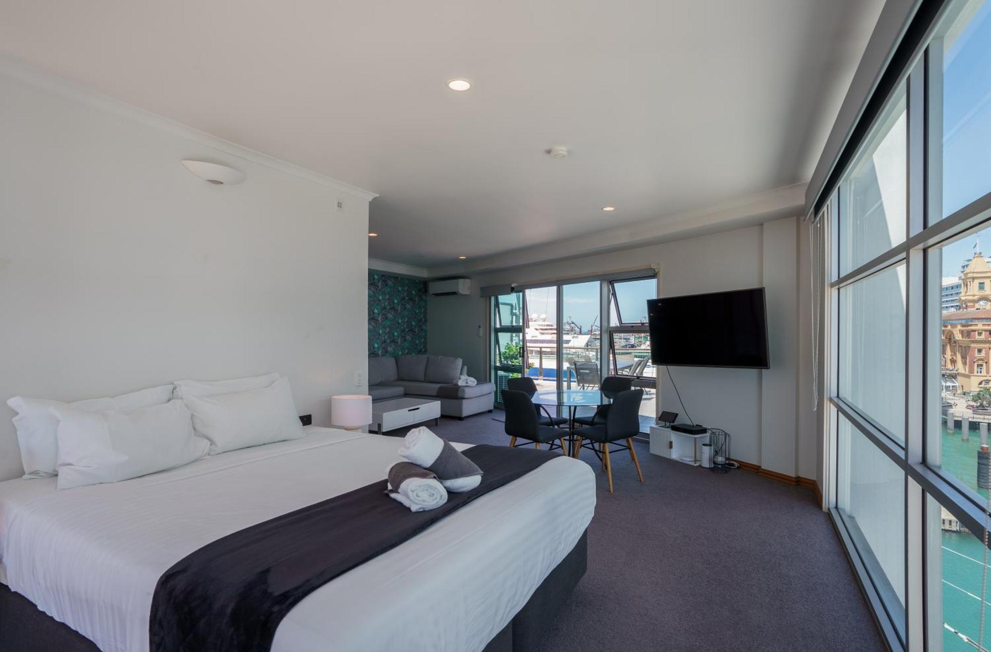 Apartment Chic Princes Wharf - View - Parking