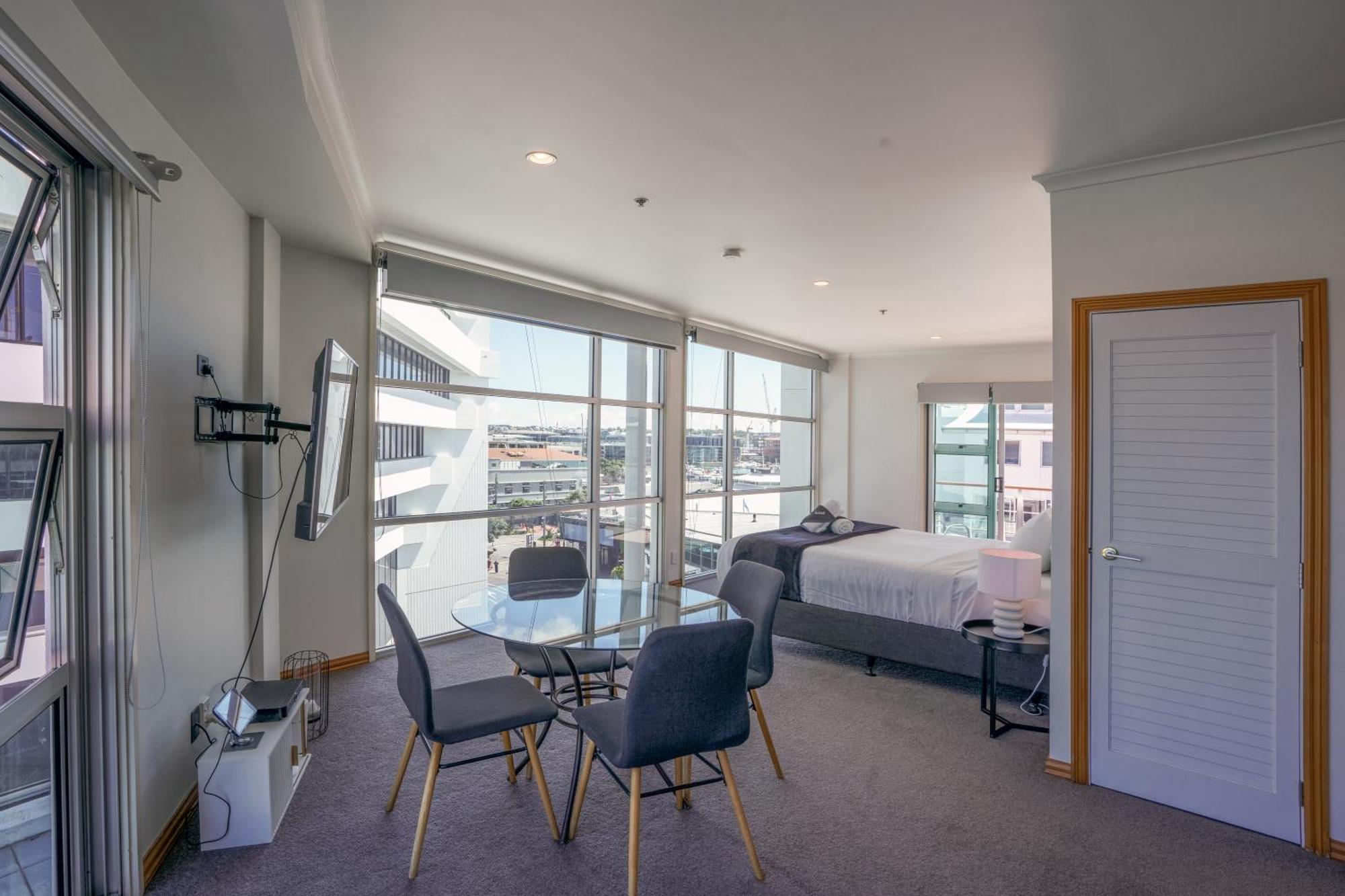 Chic Princes Wharf - View - Parking Apartment *