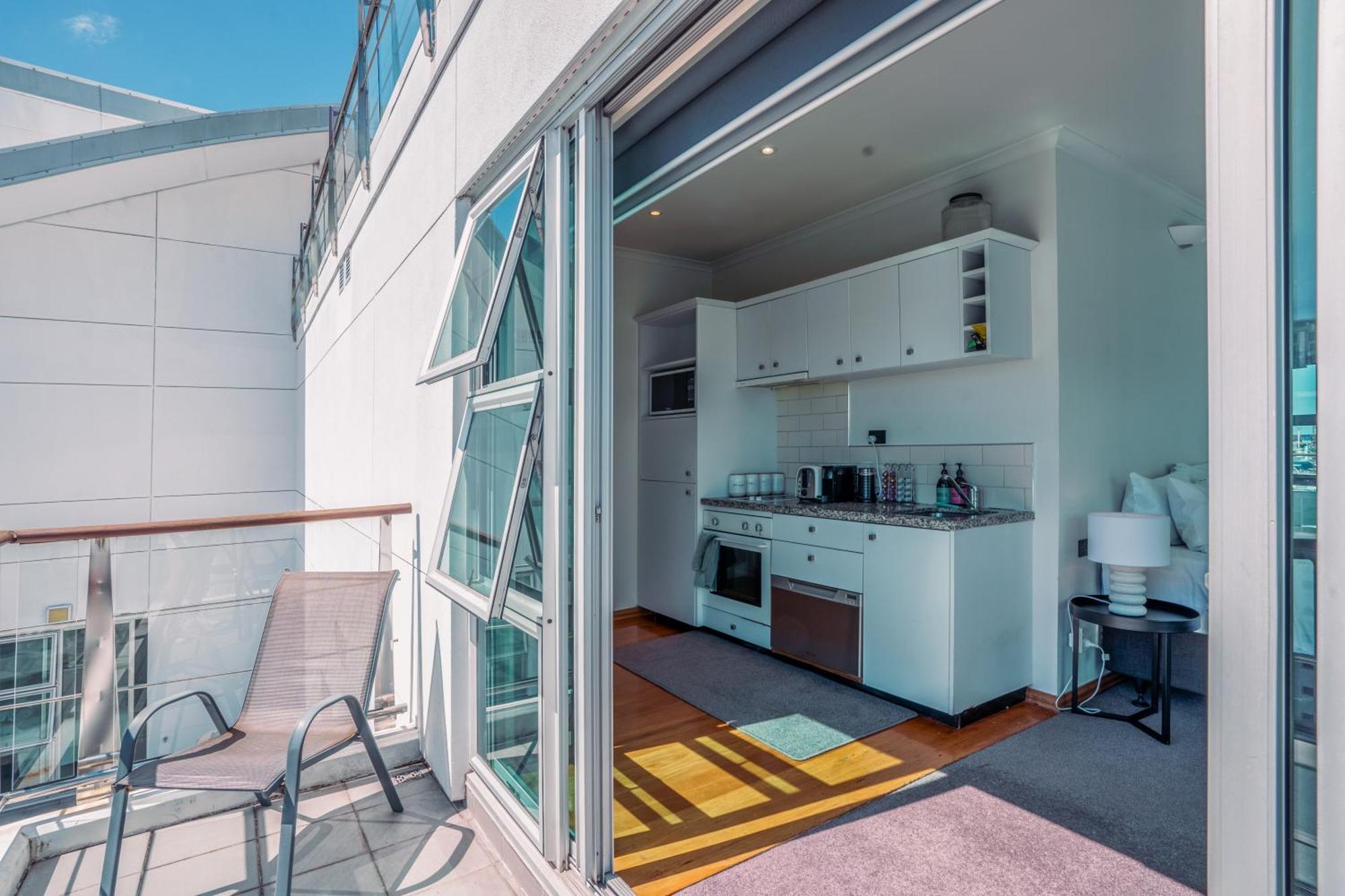 Chic Princes Wharf - View - Parking Auckland