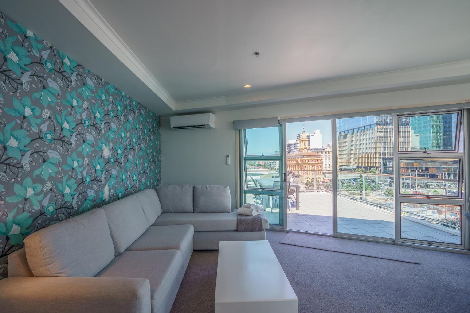 Chic Princes Wharf - View - Parking Apartment Auckland