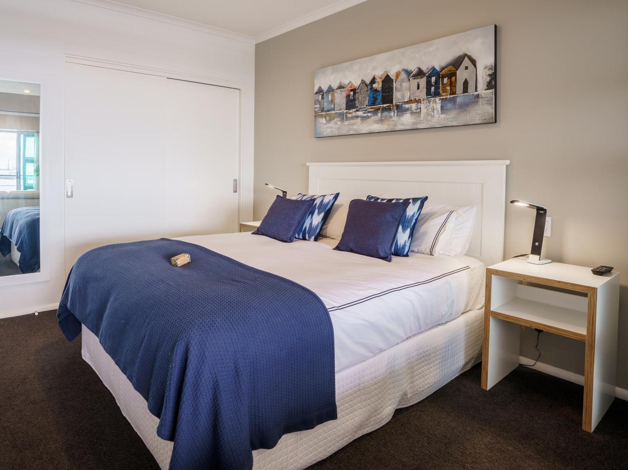 Princes Wharf - Luxury