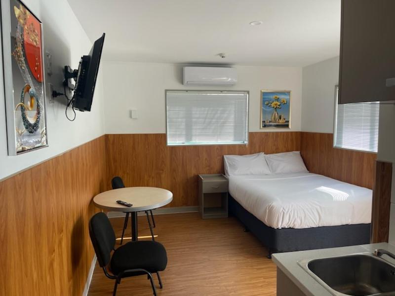 Conway Manukau Lodge Auckland