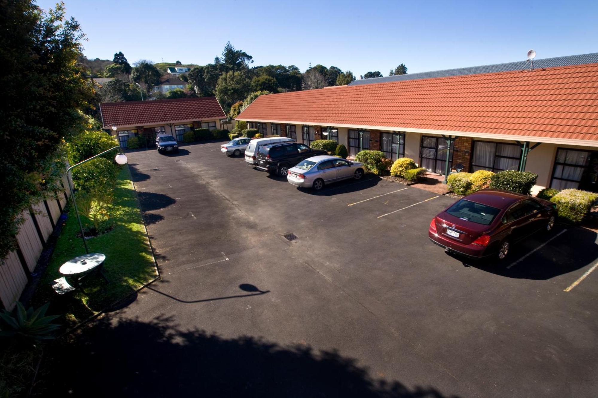 Motel Tudor Court Motor Auckland