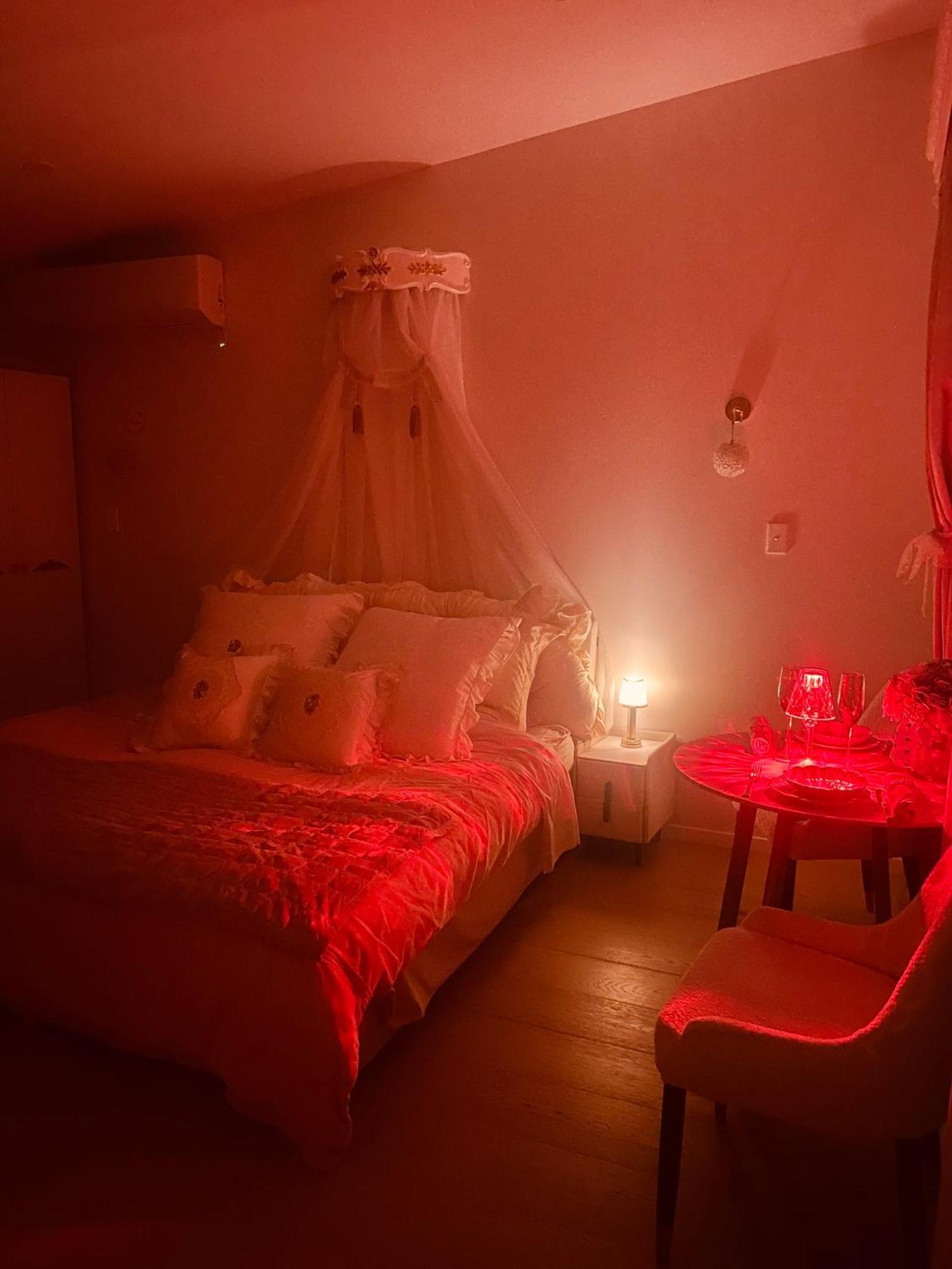 Guest house Delightful Little House & Chateau Charme