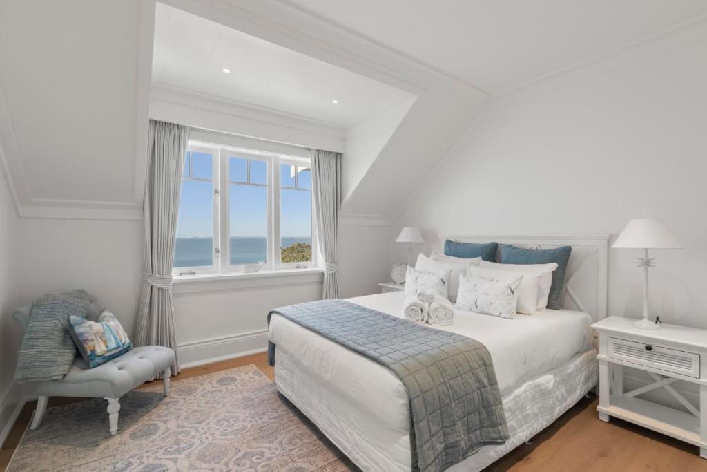 Holiday home Hampton On View Luxury Clifftop In Campbells Bay Auckland