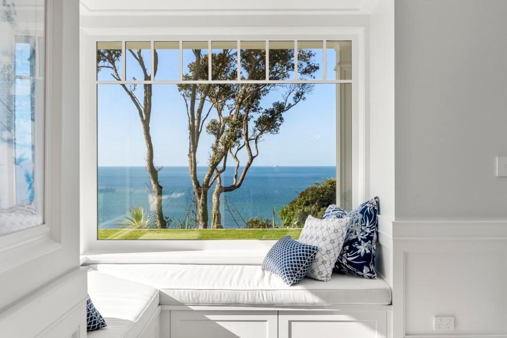 Holiday home Hampton On View Luxury Clifftop In Campbells Bay *
