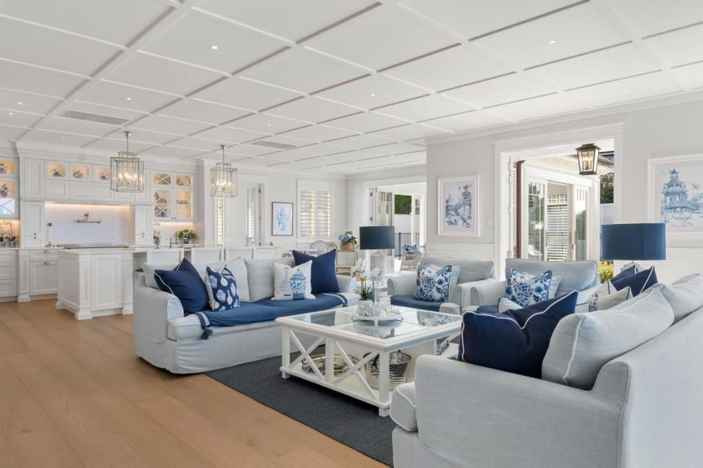 Holiday home Hampton On View Luxury Clifftop In Campbells Bay