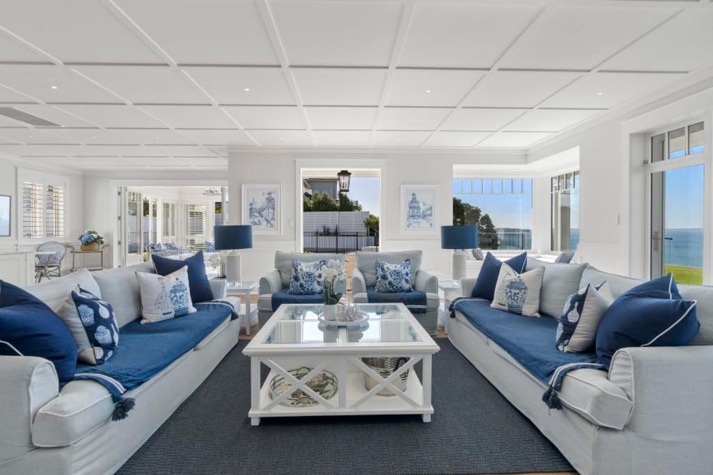 Holiday home Hampton On View Luxury Clifftop In Campbells Bay *
